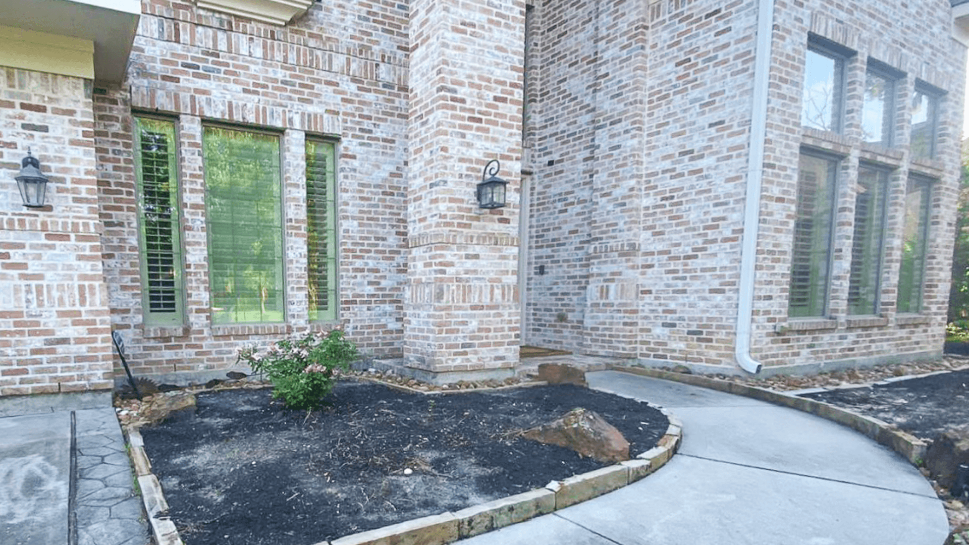 Small Texas Entryway Before